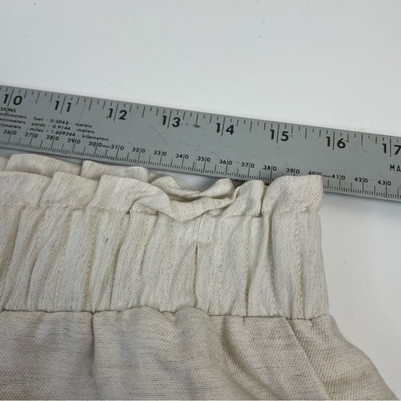 H&M Shorts Womens Sz 10 Paperbag Linen High Rise Lightweight Pull on Beige - Picture 6 of 8